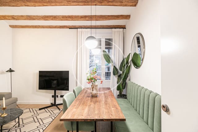 1 slaapkamer Appartement te huur in El Barri Gòtic, Barcelona stad - € 2.100 (Ref: 8726202)