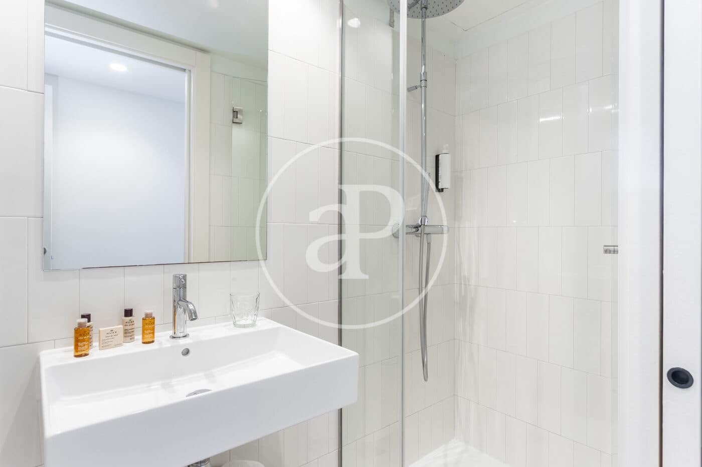 2 soveværelse Lejlighed til leje i Barcelona by - € 4.350 (Ref: 8726205)