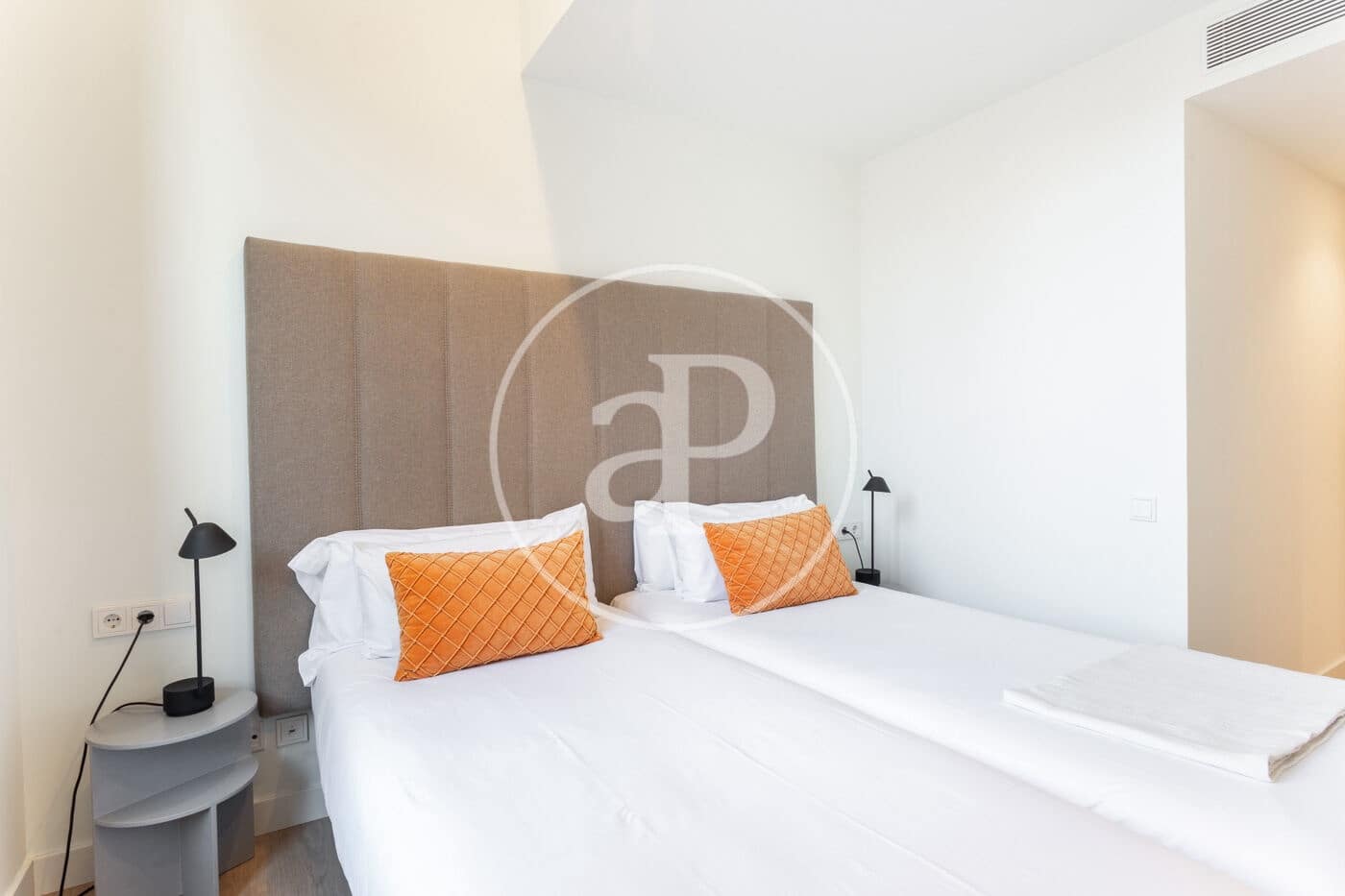 2 soveværelse Lejlighed til leje i Barcelona by - € 4.350 (Ref: 8726205)