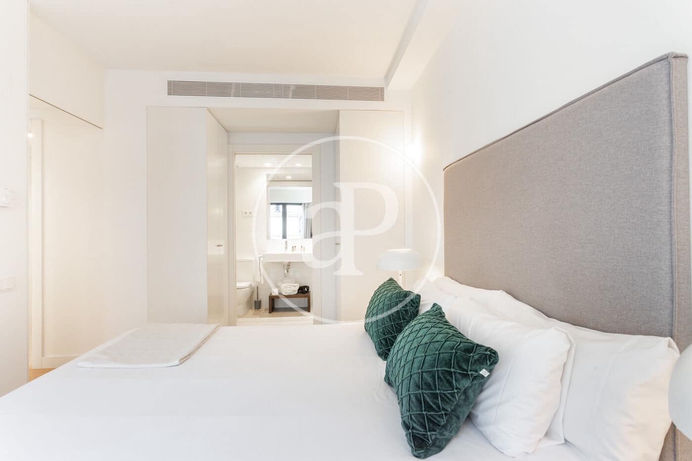 2 soveværelse Lejlighed til leje i Barcelona by - € 4.350 (Ref: 8726205)