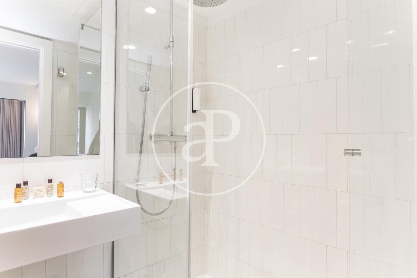 2 soveværelse Lejlighed til leje i Barcelona by - € 4.350 (Ref: 8726205)