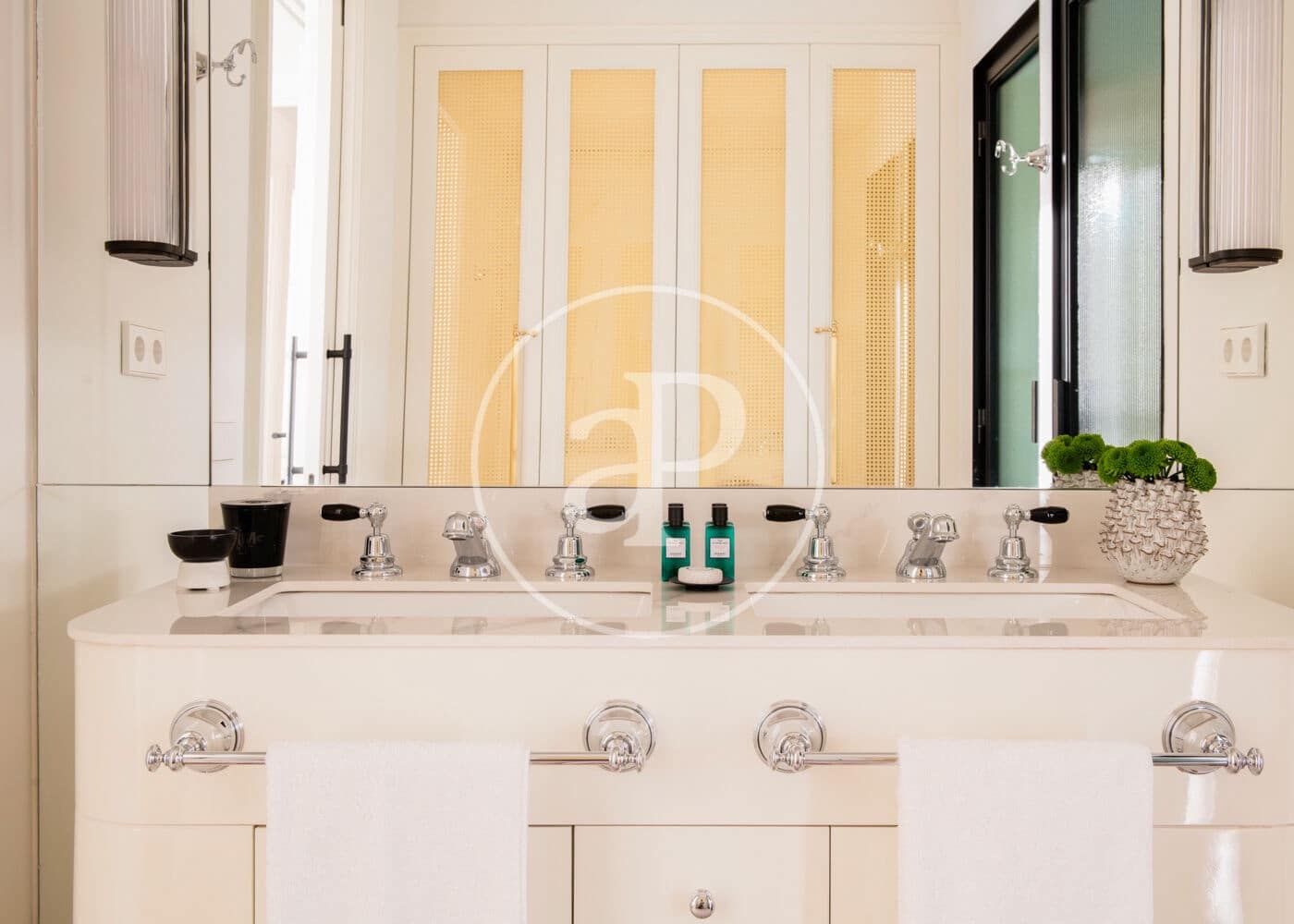 3 soveværelse Lejlighed til leje i Barcelona by med swimmingpool - € 15.000 (Ref: 8726206)