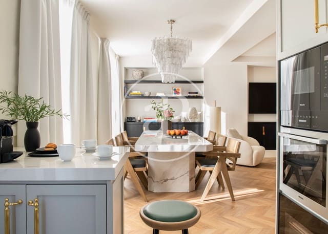 3 soveværelse Lejlighed til leje i La Dreta de L'Eixample, Barcelona by med swimmingpool - € 15.000 (Ref: 8726206)