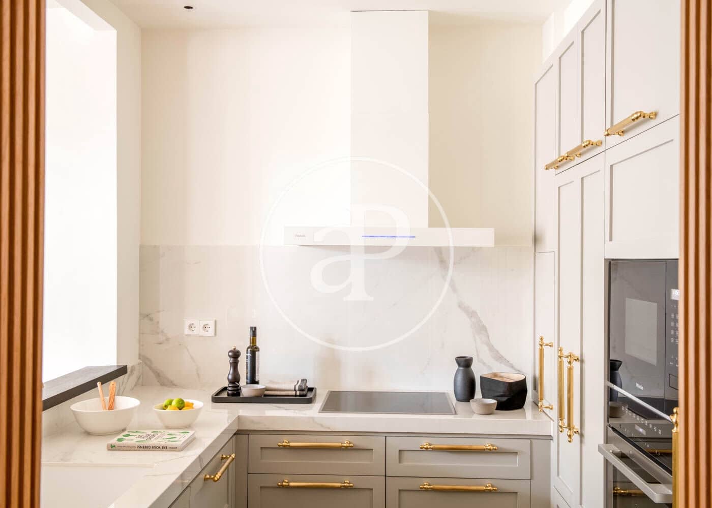 2 slaapkamer Appartement te huur in Barcelona stad met zwembad - € 10.000 (Ref: 8726207)