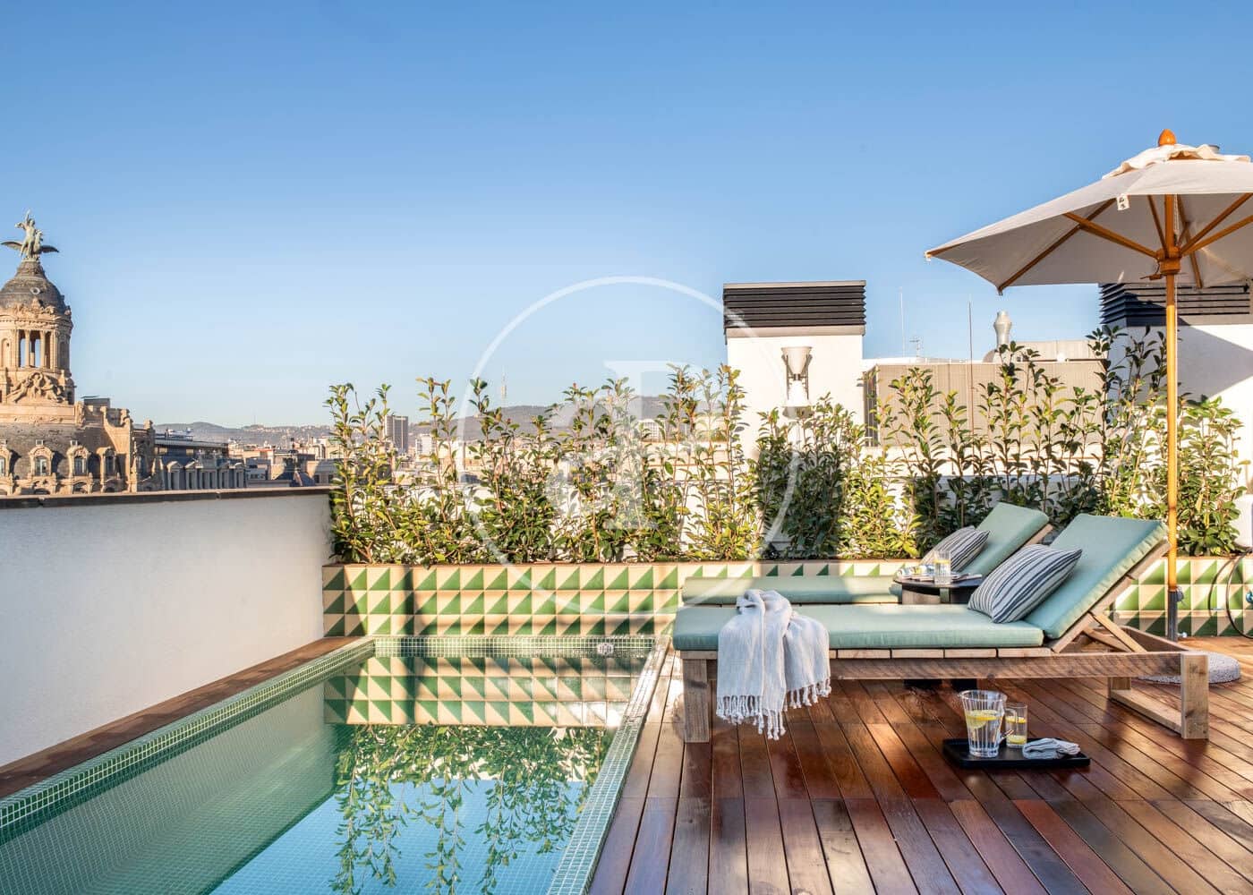 2 slaapkamer Appartement te huur in Barcelona stad met zwembad - € 10.000 (Ref: 8726207)