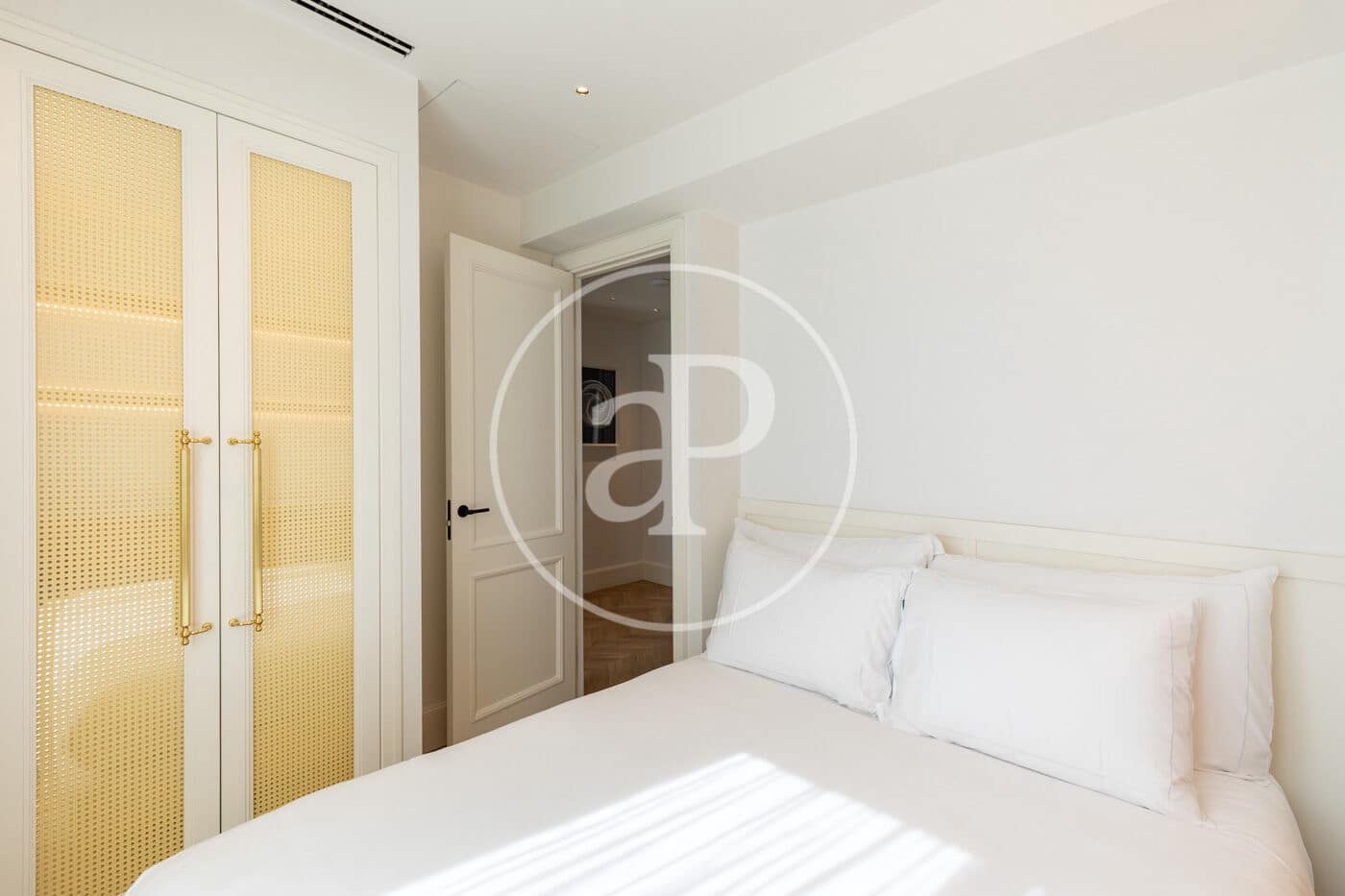 Apartamento de 3 habitaciones en Barcelona ciudad en alquiler con piscina - 11.000 € (Ref: 8726208)