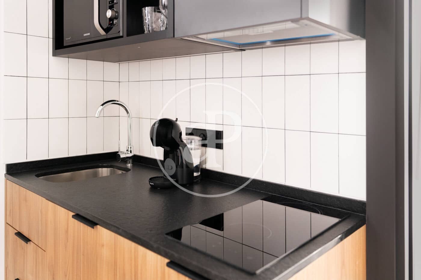 1 soveværelse Lejlighed til leje i Barcelona by med swimmingpool - € 1.565 (Ref: 8726213)