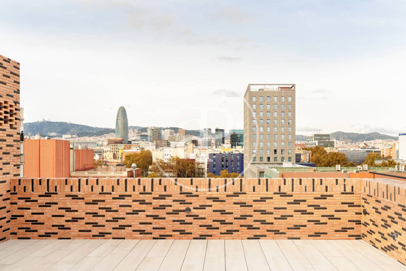 1 soveværelse Lejlighed til leje i Barcelona by med swimmingpool - € 1.565 (Ref: 8726213)