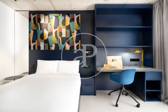 1 slaapkamer Appartement te huur in El Poblenou, Barcelona stad met zwembad - € 1.565 (Ref: 8726213)