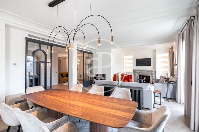 4 bedroom Apartment for rent in La Dreta de L'Eixample, Barcelona city - € 12,000 (Ref: 8726215)