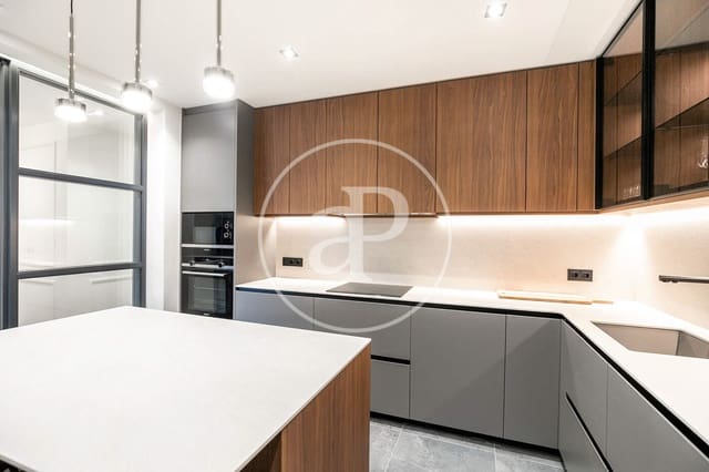 4 bedroom Apartment for rent in La Dreta de L'Eixample, Barcelona city - € 12,000 (Ref: 8726215)