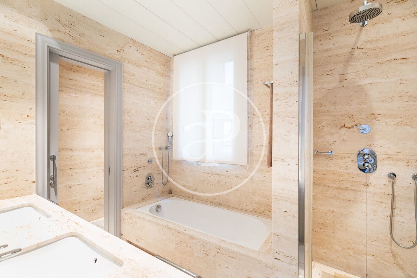 4 sypialnia Apartament do wynajęcia w Miasto Barcelona - 14 000 € (Ref: 8726227)