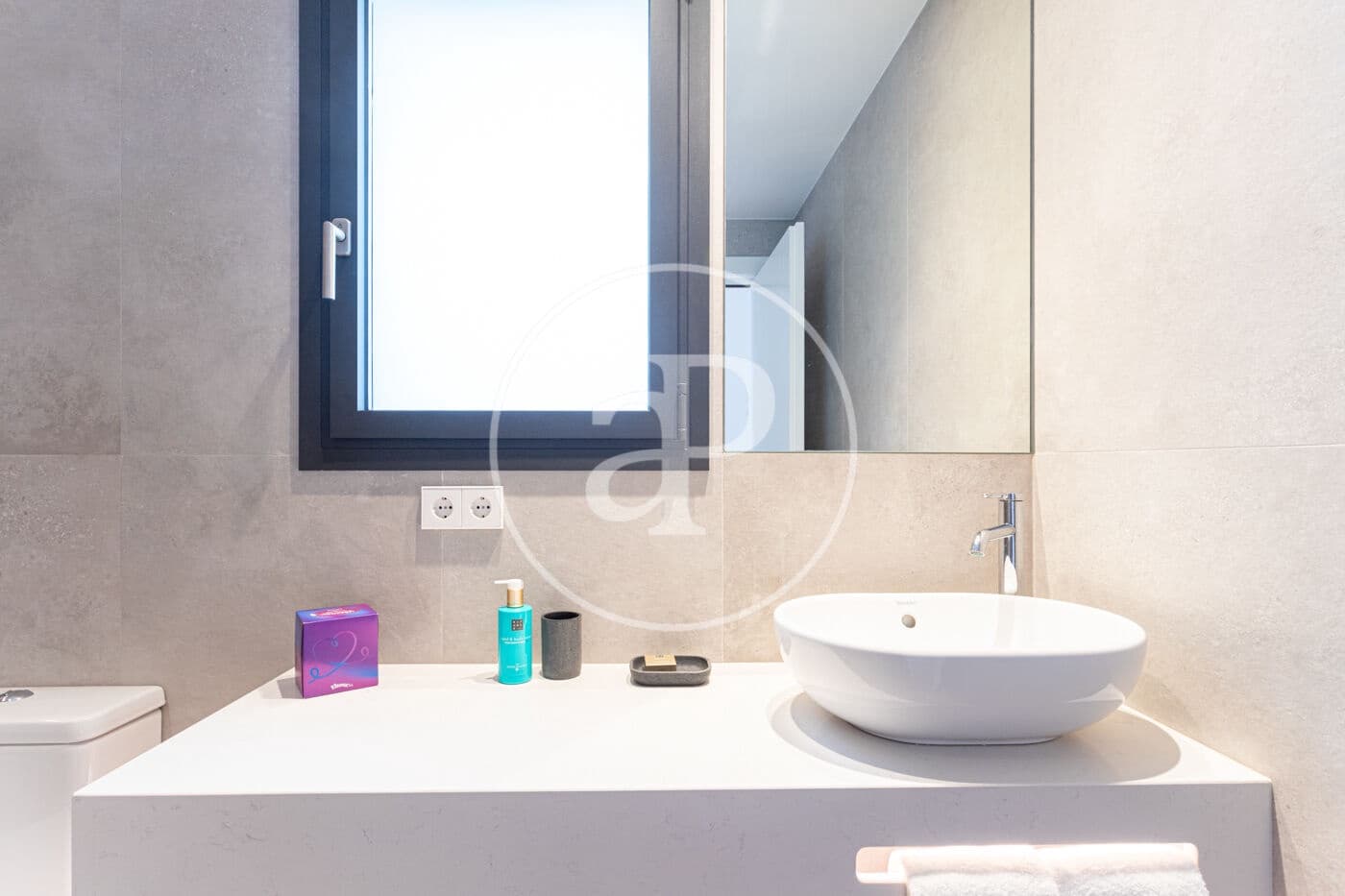 3 bedroom Apartment for rent in Barcelona city - € 8,500 (Ref: 8726231)