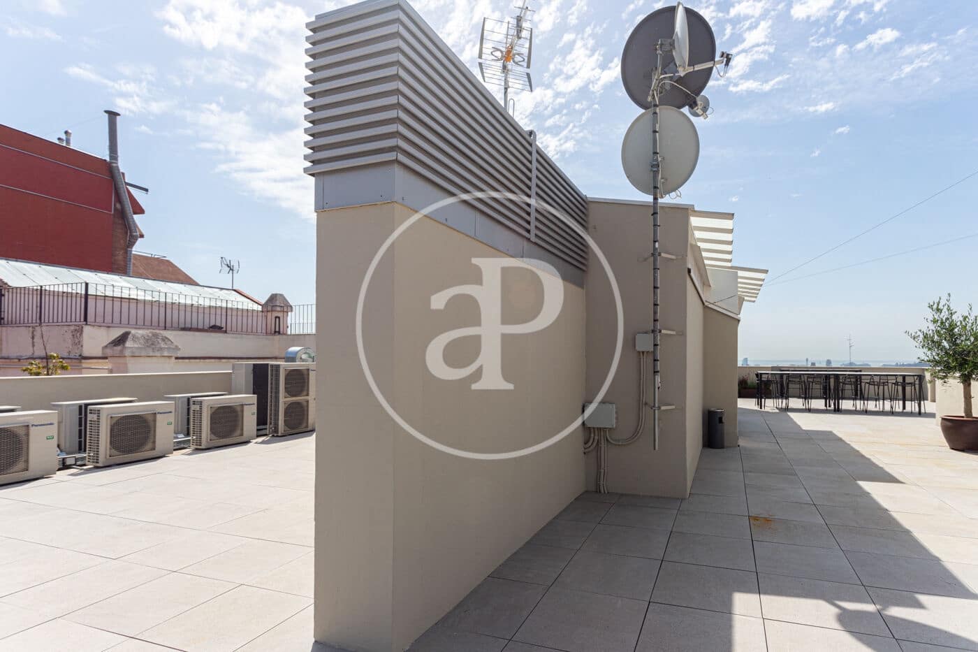 3 bedroom Apartment for rent in Barcelona city - € 8,500 (Ref: 8726231)