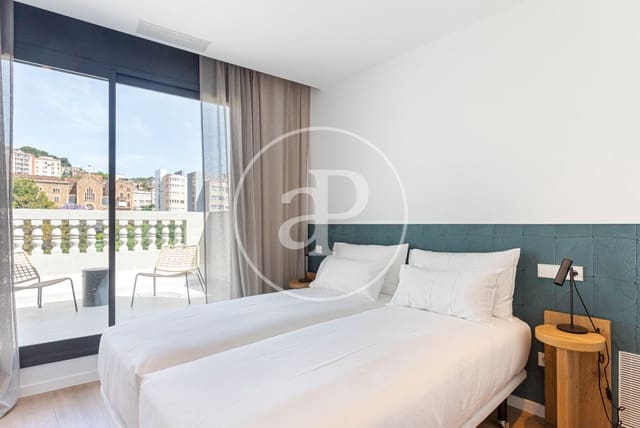 3 bedroom Apartment for rent in La Vila de Gràcia, Barcelona city - € 8,500 (Ref: 8726231)