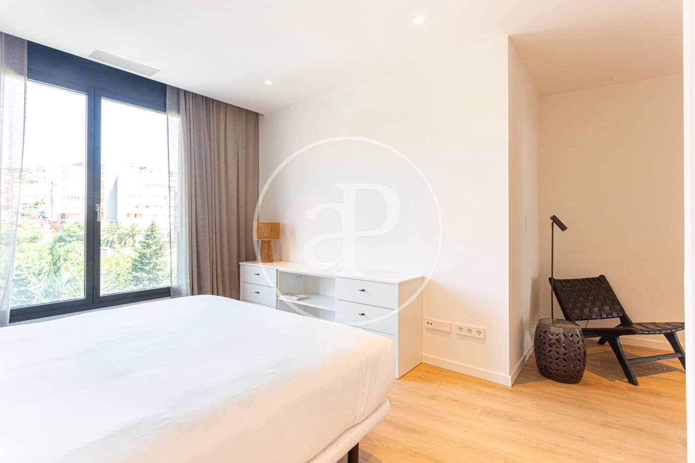 3 bedroom Apartment for rent in Barcelona city - € 8,500 (Ref: 8726231)