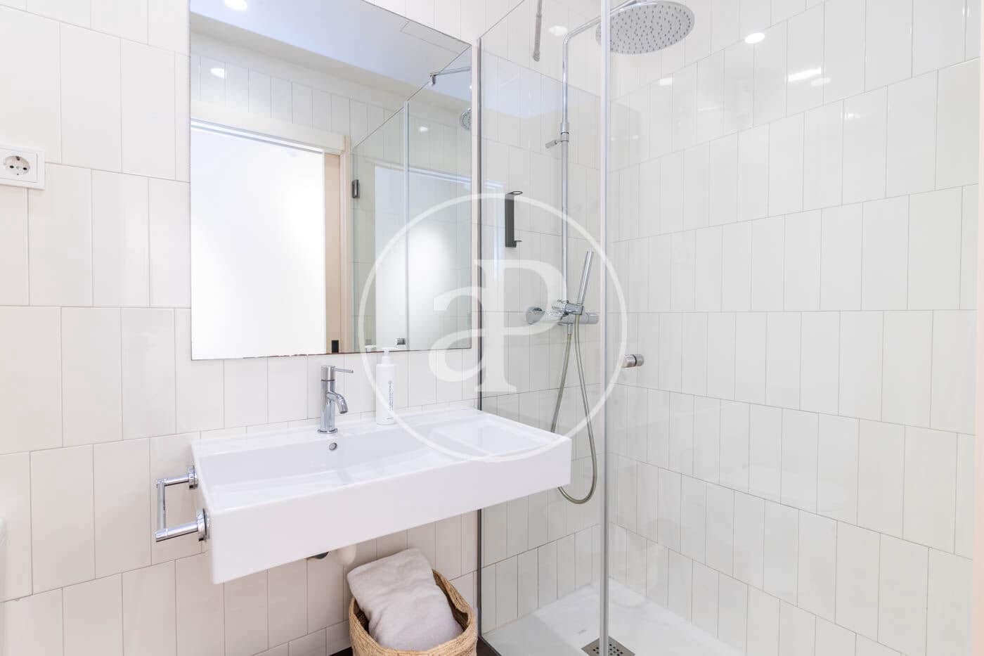 2 sovrum Lägenhet att hyra i Barcelona stad - 4 950 € (Ref: 8726237)