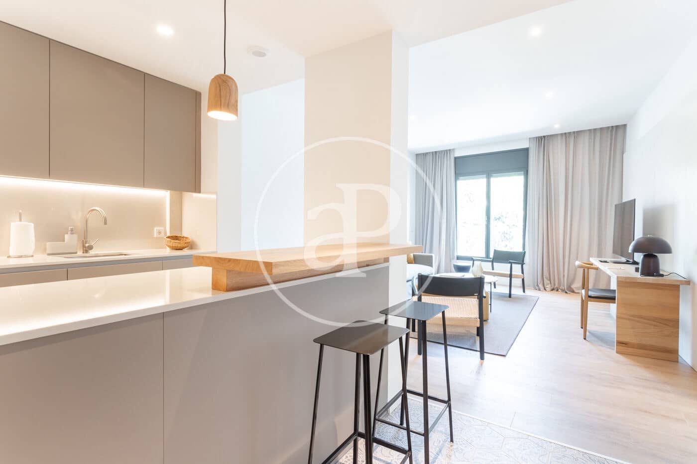 2 soverom Leilighet til leie i Barcelona by - € 4 800 (Ref: 8726238)