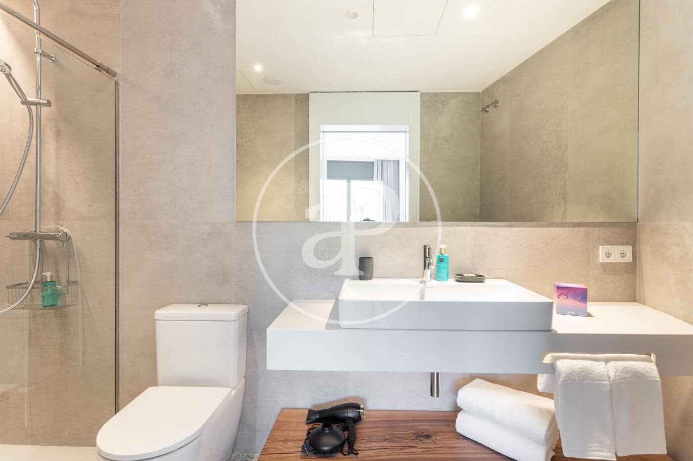 2 soverom Leilighet til leie i Barcelona by - € 4 800 (Ref: 8726238)