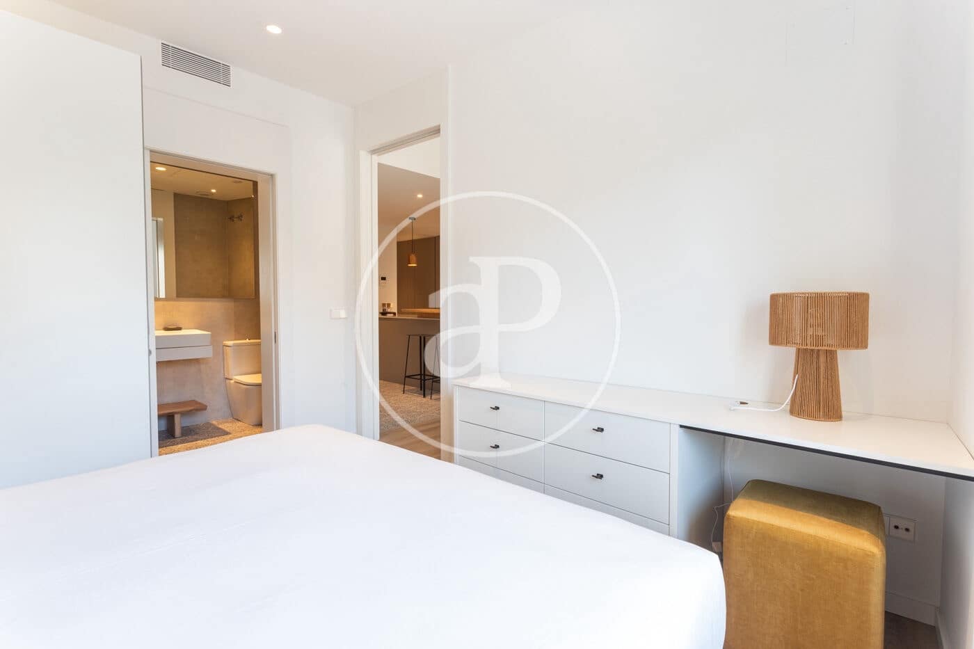 2 soverom Leilighet til leie i Barcelona by - € 4 800 (Ref: 8726238)