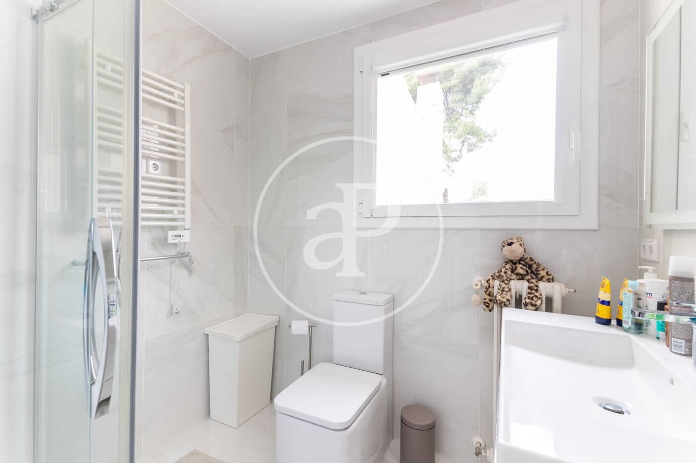 4 bedroom Villa for rent in Barcelona city with pool - € 16,000 (Ref: 8726244)