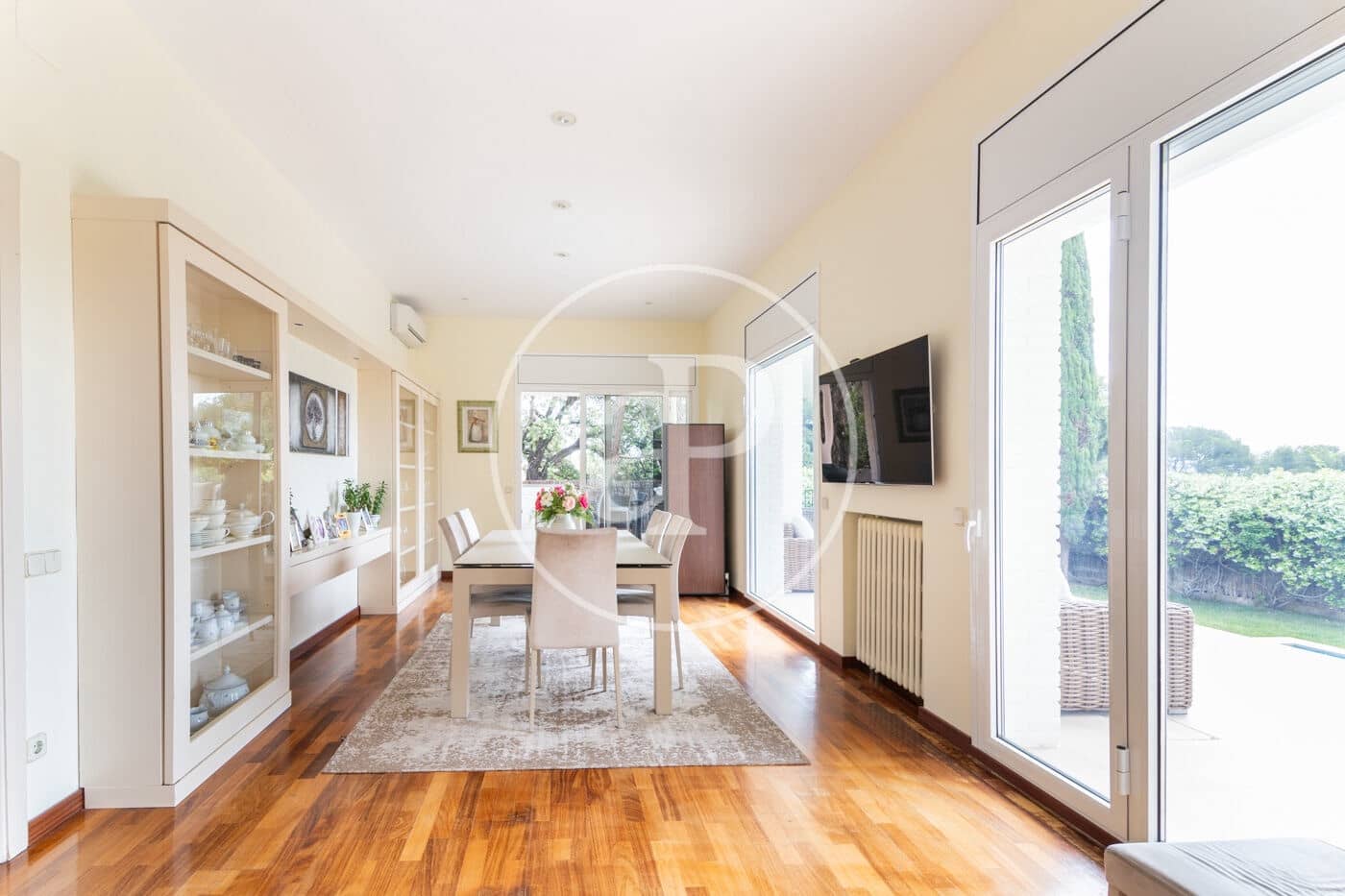 4 bedroom Villa for rent in Barcelona city with pool - € 16,000 (Ref: 8726244)