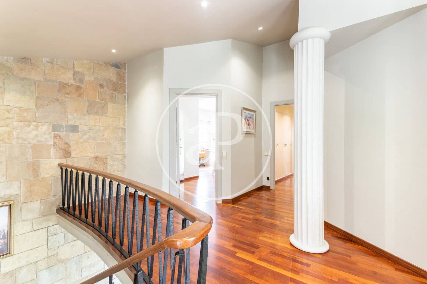 4 bedroom Villa for rent in Barcelona city with pool - € 16,000 (Ref: 8726244)