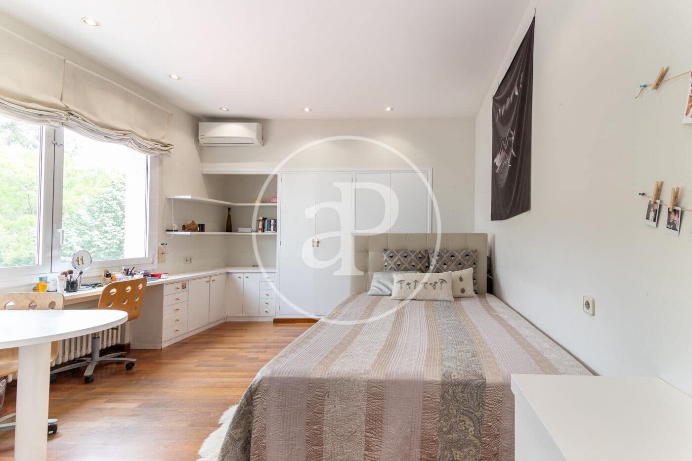 4 bedroom Villa for rent in Barcelona city with pool - € 16,000 (Ref: 8726244)