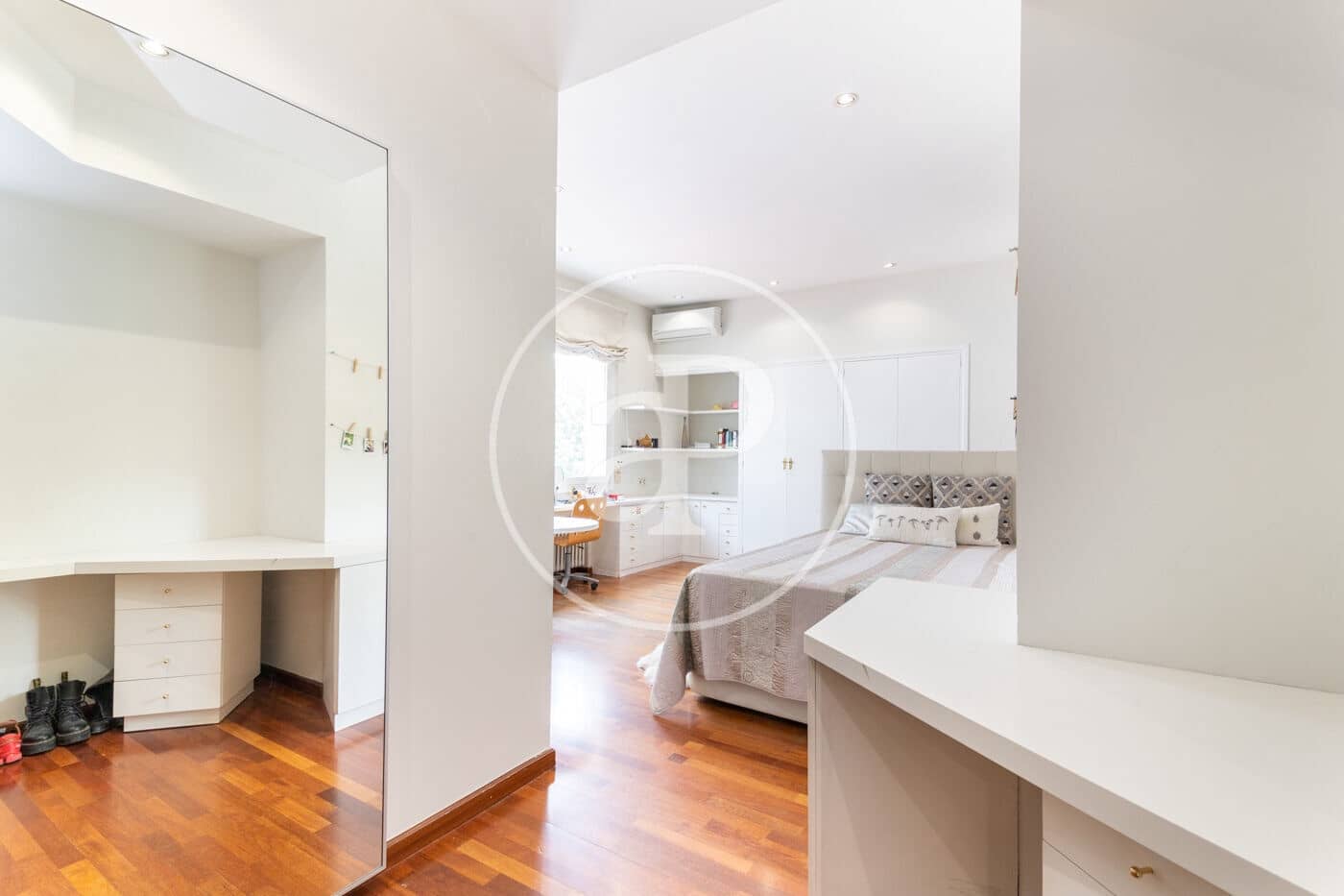 4 bedroom Villa for rent in Barcelona city with pool - € 16,000 (Ref: 8726244)