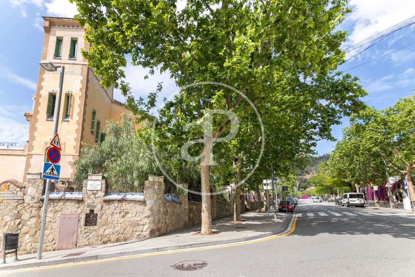 4 bedroom Villa for rent in Barcelona city with pool - € 16,000 (Ref: 8726244)