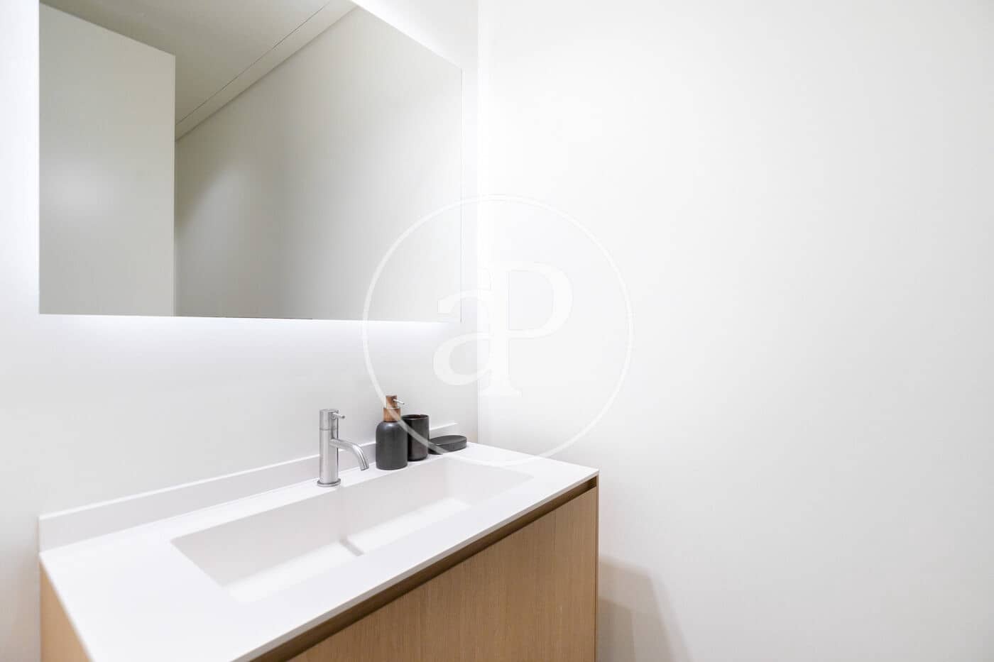 4 bedroom Apartment for rent in Barcelona city with pool - € 18,000 (Ref: 8729823)