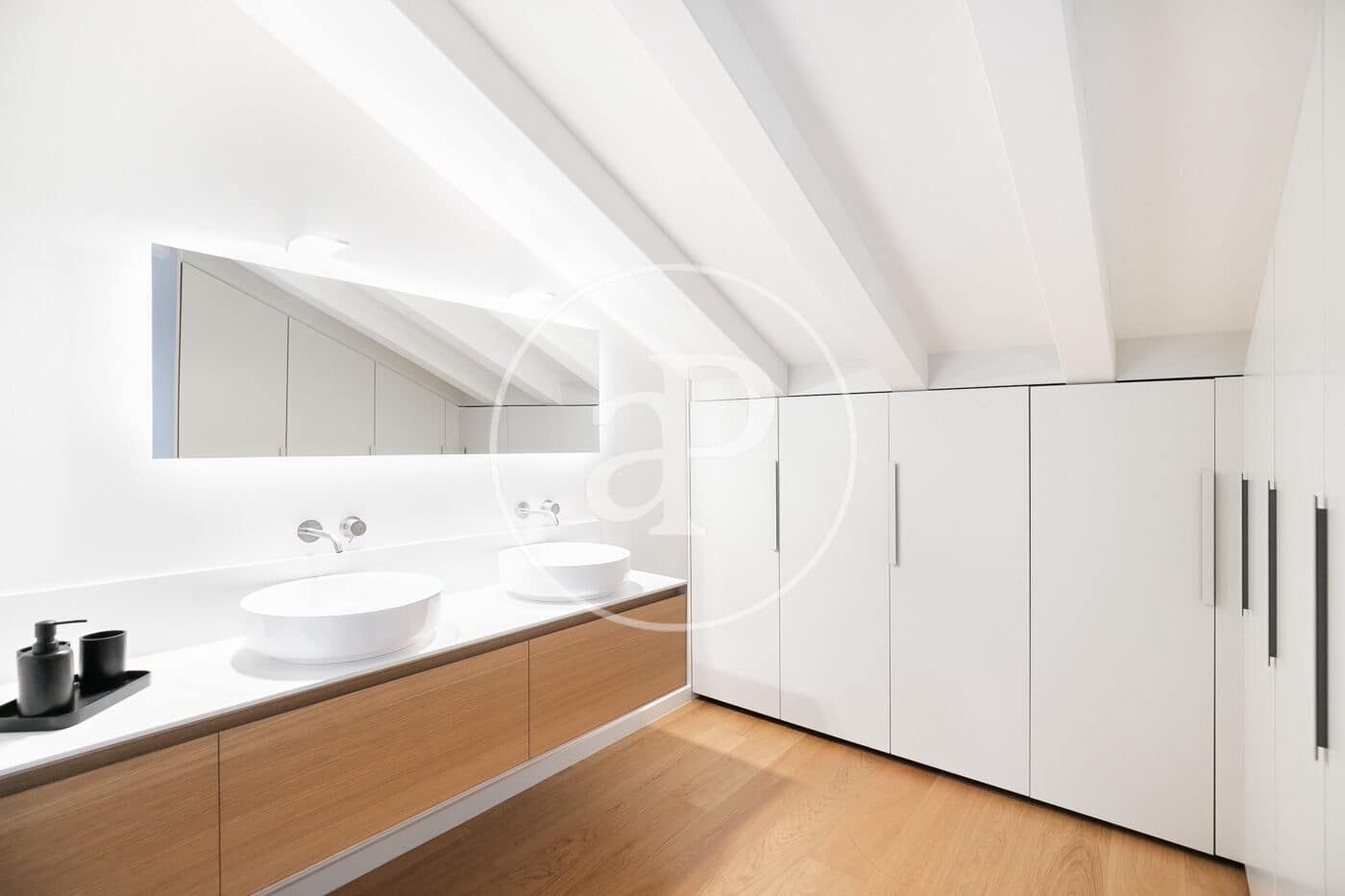 4 bedroom Apartment for rent in Barcelona city with pool - € 18,000 (Ref: 8729823)