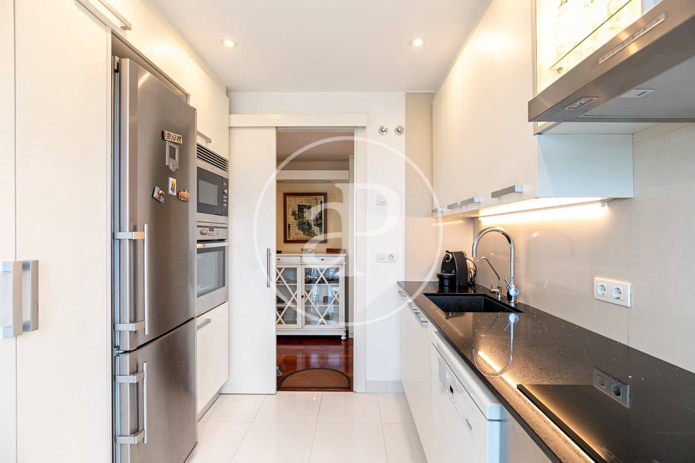 3 slaapkamer Appartement te huur in Barcelona stad met zwembad - € 4.900 (Ref: 8734529)