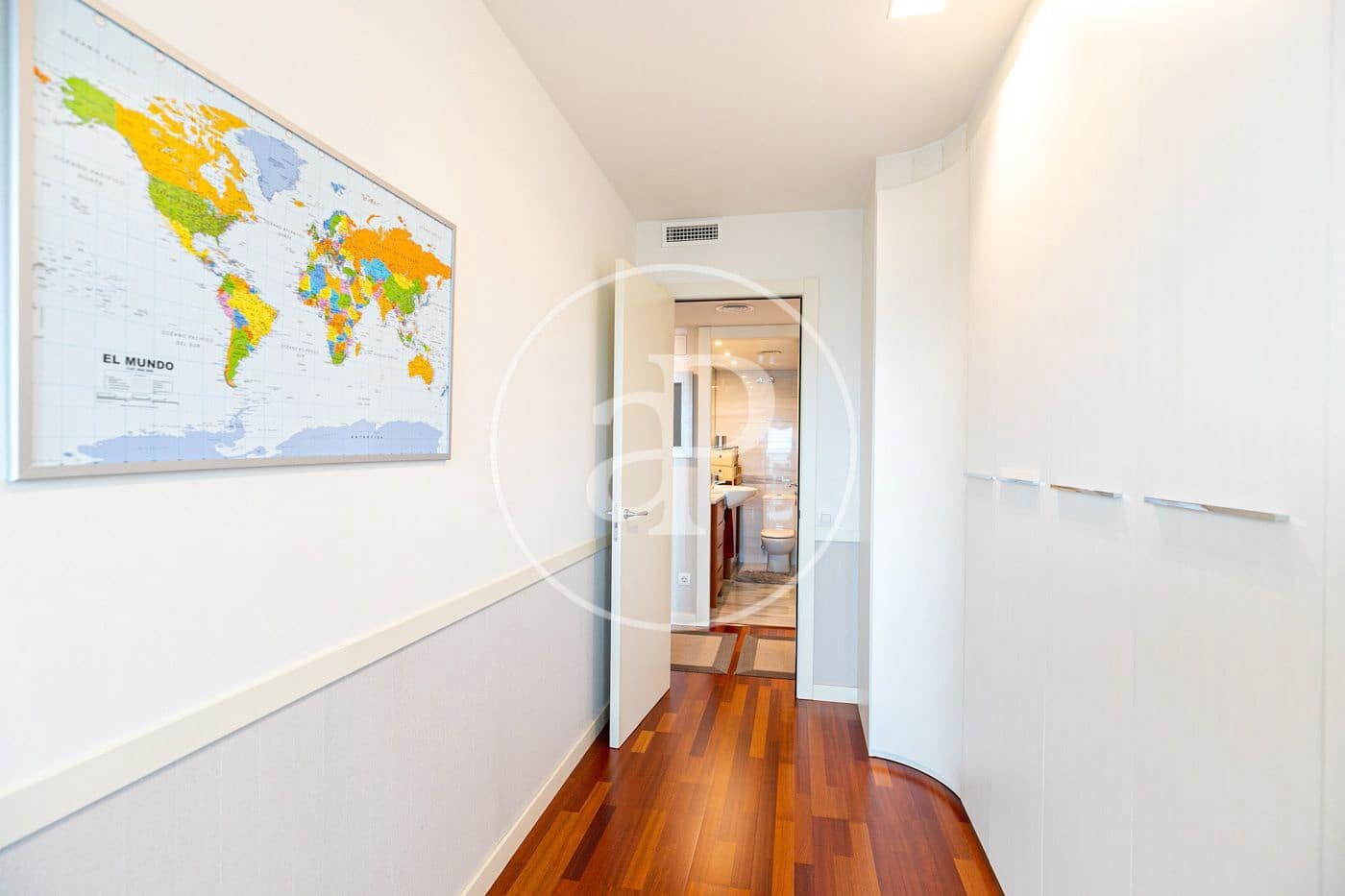 3 slaapkamer Appartement te huur in Barcelona stad met zwembad - € 4.900 (Ref: 8734529)