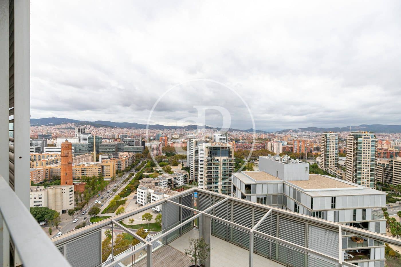 3 slaapkamer Appartement te huur in Barcelona stad met zwembad - € 4.900 (Ref: 8734529)