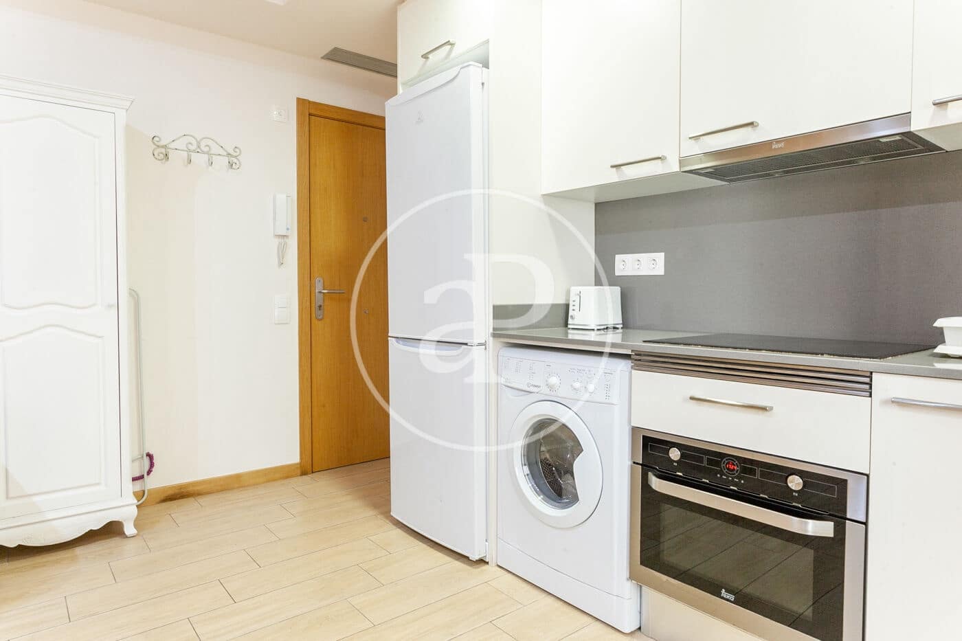 1 slaapkamer Appartement te huur in Barcelona stad - € 1.350 (Ref: 8735630)