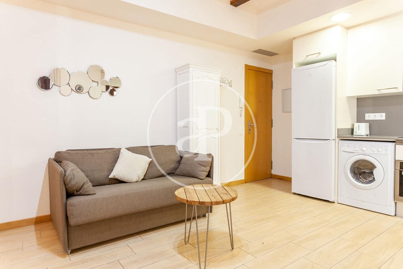 1 slaapkamer Appartement te huur in Barcelona stad - € 1.350 (Ref: 8735630)