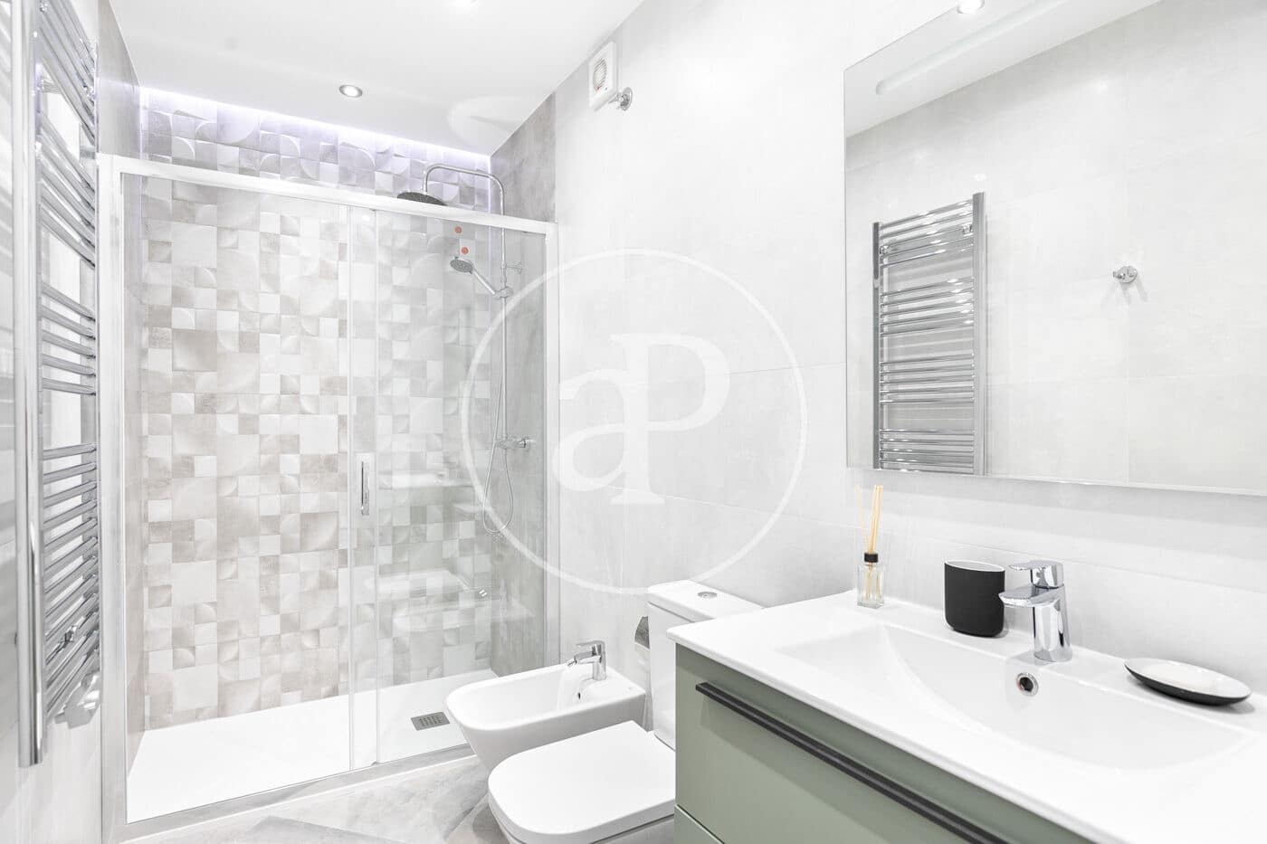 2 bedroom Apartment for rent in Barcelona city - € 1,490 (Ref: 8735640)