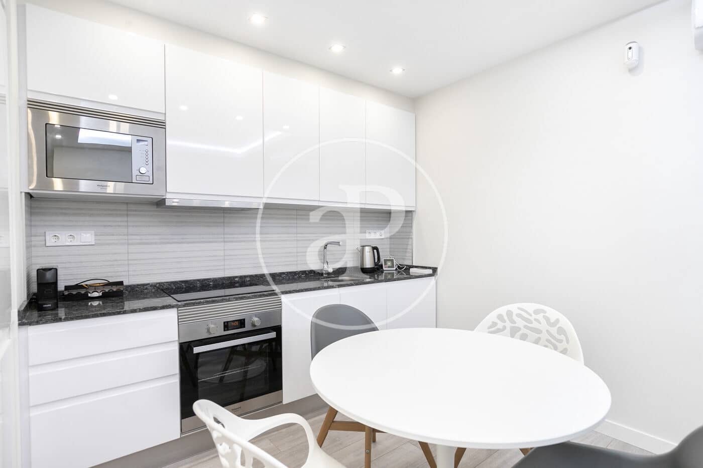 2 bedroom Apartment for rent in Barcelona city - € 1,490 (Ref: 8735640)