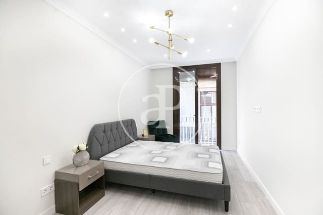 2 soverom Leilighet til leie i El Barri Gòtic, Barcelona by - € 1 490 (Ref: 8735640)
