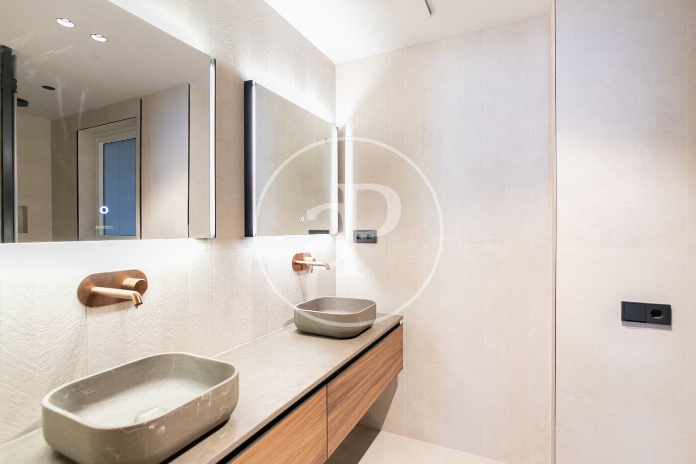 2 bedroom Apartment for sale in Barcelona city - € 1,350,000 (Ref: 8739066)