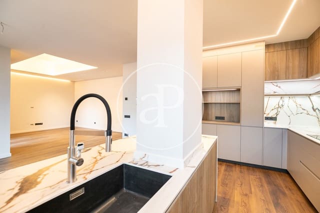 2 bedroom Apartment for sale in Sant Gervasi - Galvany, Barcelona city - € 1,350,000 (Ref: 8739066)