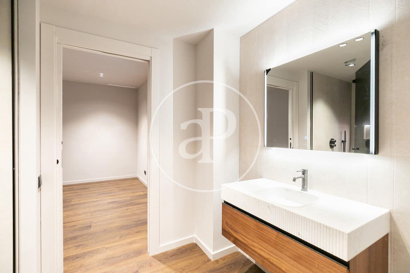 2 bedroom Apartment for sale in Barcelona city - € 1,350,000 (Ref: 8739066)