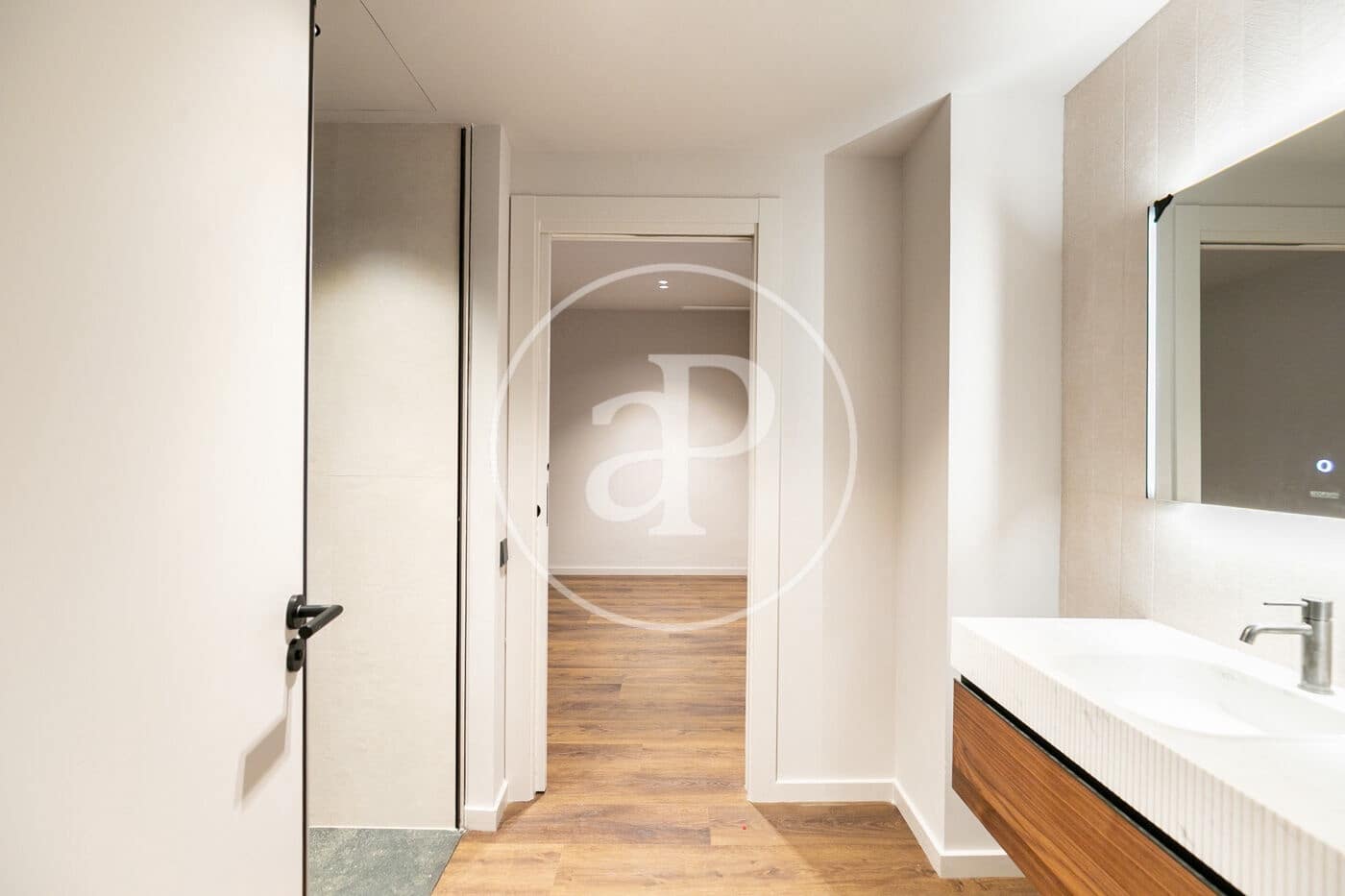 2 bedroom Apartment for sale in Barcelona city - € 1,350,000 (Ref: 8739066)