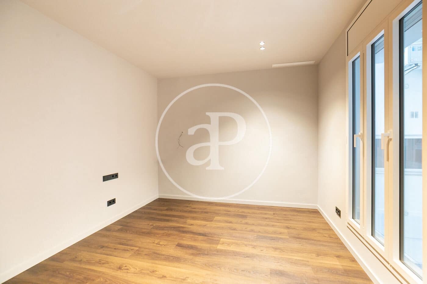 2 bedroom Apartment for sale in Barcelona city - € 1,350,000 (Ref: 8739066)