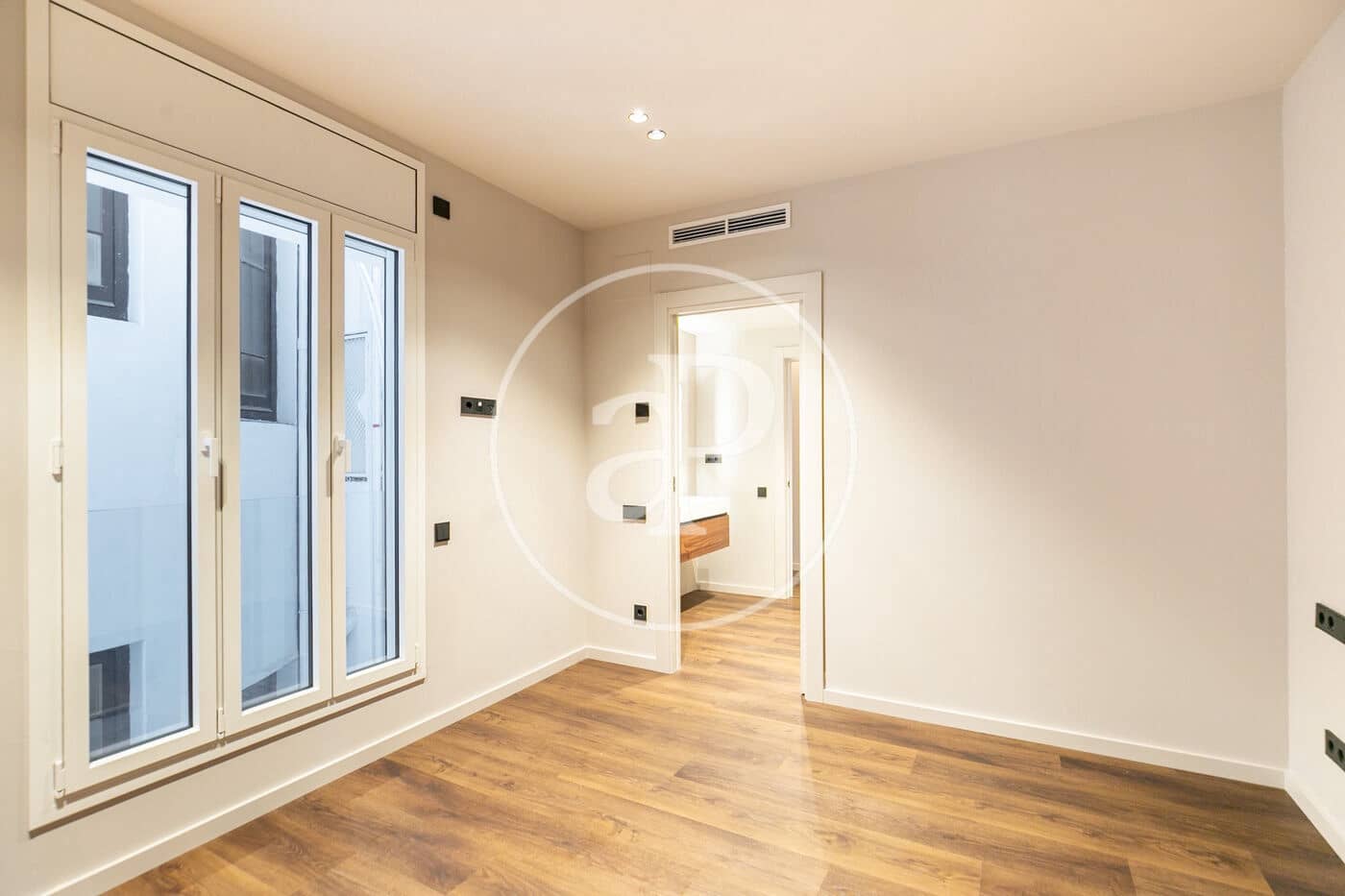 2 bedroom Apartment for sale in Barcelona city - € 1,350,000 (Ref: 8739066)