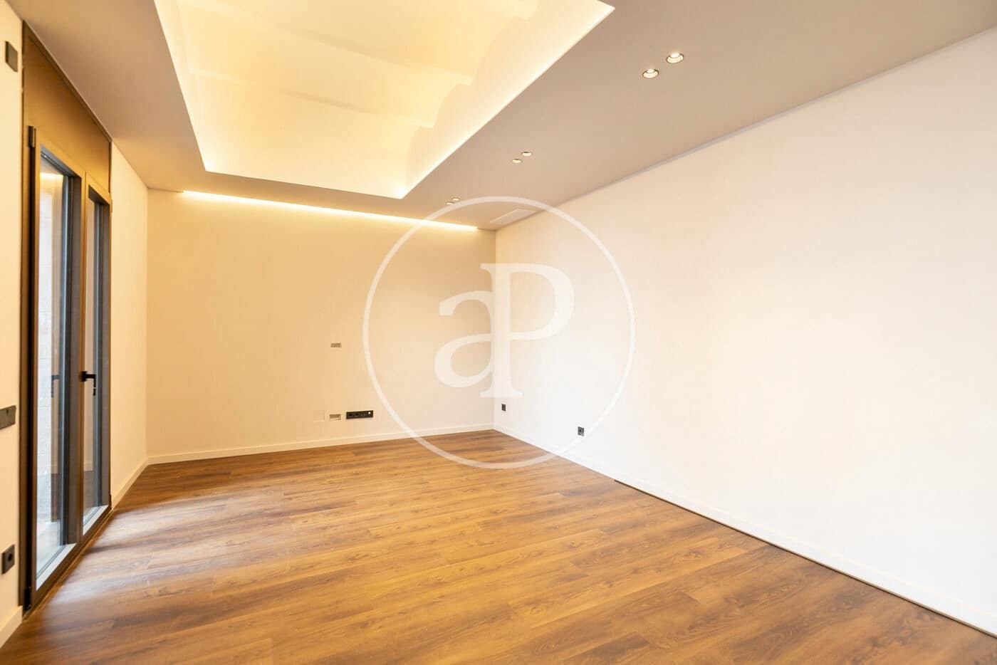 2 bedroom Apartment for sale in Barcelona city - € 1,350,000 (Ref: 8739066)