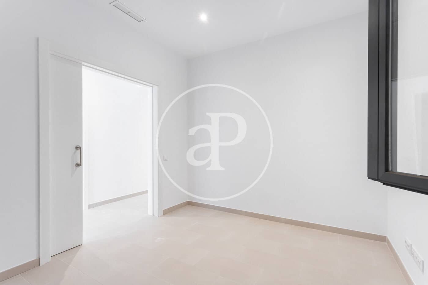 2 bedroom Apartment for rent in Barcelona city - € 1,900 (Ref: 8743598)