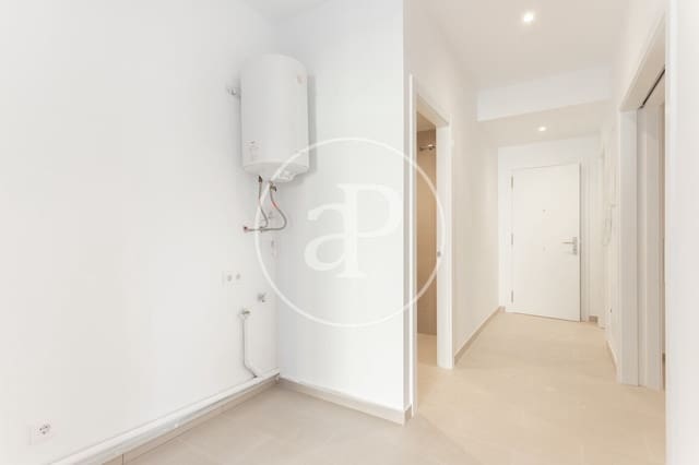 2 slaapkamer Appartement te huur in El Poblenou, Barcelona stad - € 1.900 (Ref: 8743598)