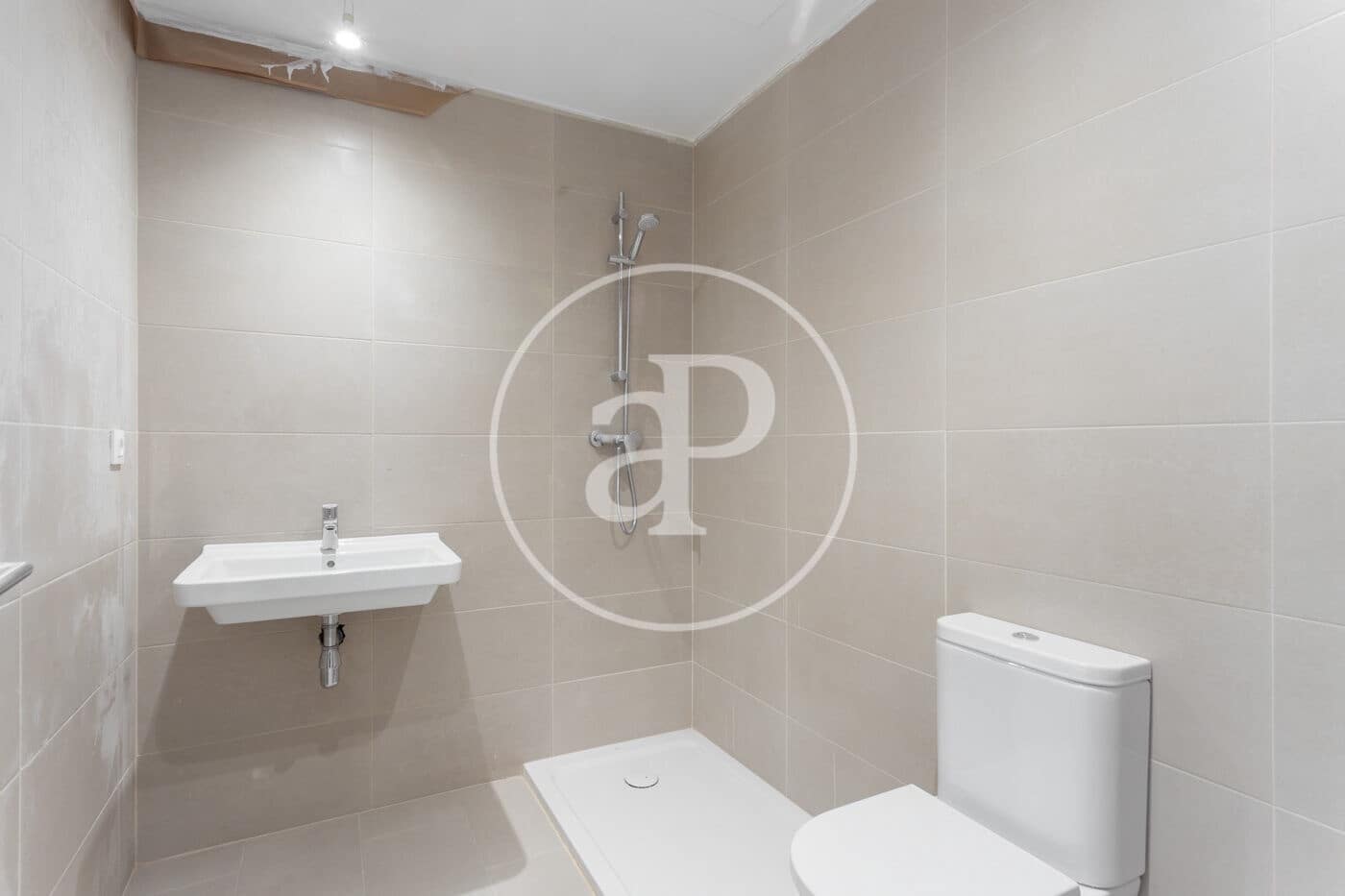 2 bedroom Apartment for rent in Barcelona city - € 1,900 (Ref: 8743598)